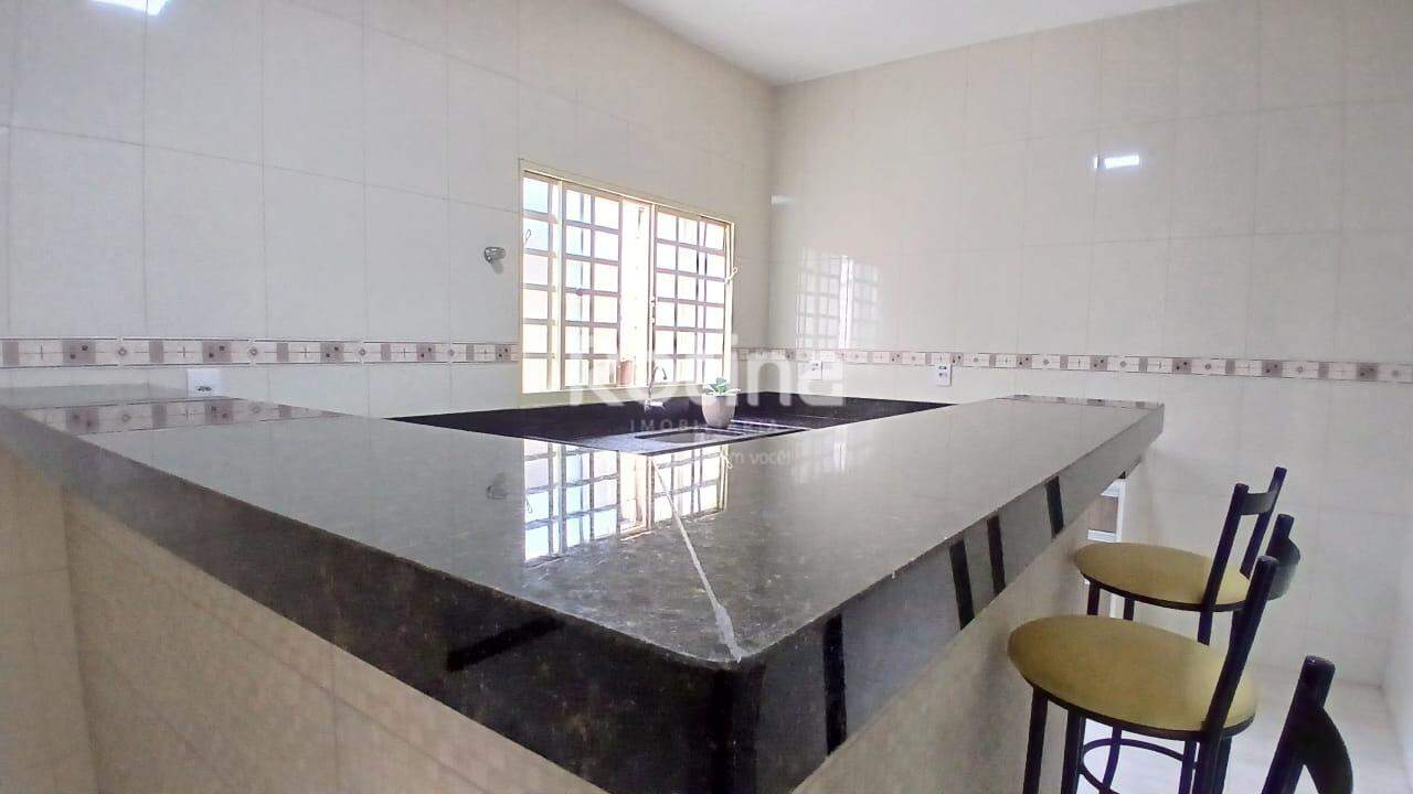 Casa à venda, 4 quartos em Uberlândia no bairro Presidente Roosevelt no valor de R$ 550.000,00 - Rotina Imobiliária: 