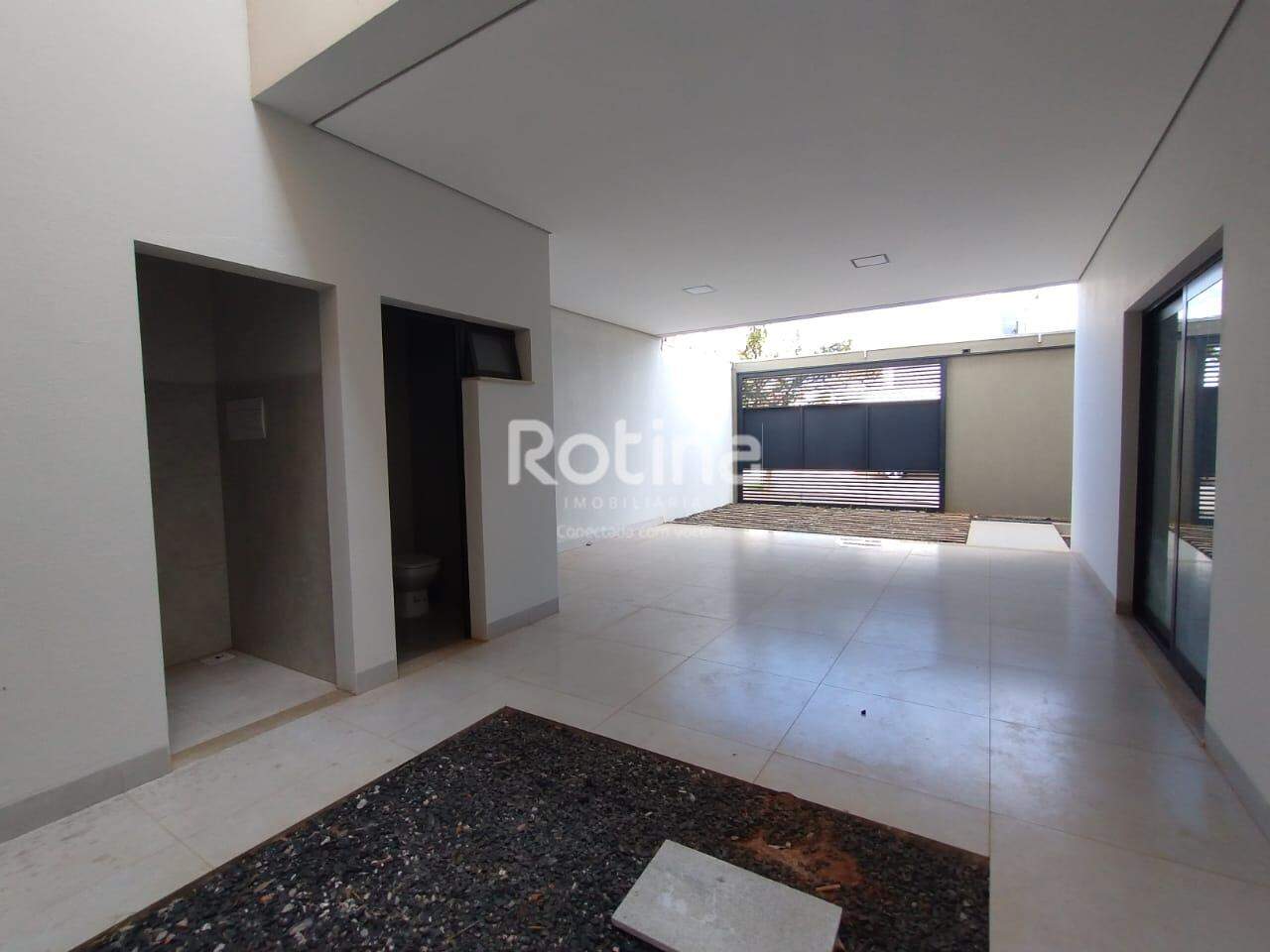 Casa para alugar, 3 quartos em Uberlândia no bairro Aclimação no valor de R$ 3.800,00 - Rotina Imobiliária: 