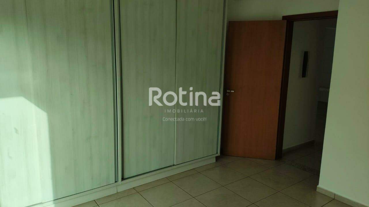 Apartamento para alugar, 3 quartos em Uberlândia no bairro Santa Mônica no valor de R$ 2.400,00 - Rotina Imobiliária: 