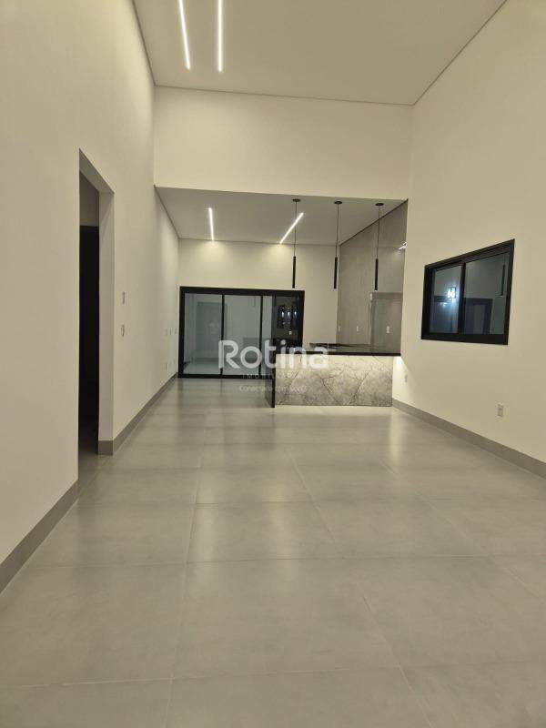 Casa à venda, 3 quartos em Uberlândia no bairro Cidade Jardim no valor de R$ 1.000.000,00 - Rotina Imobiliária: 