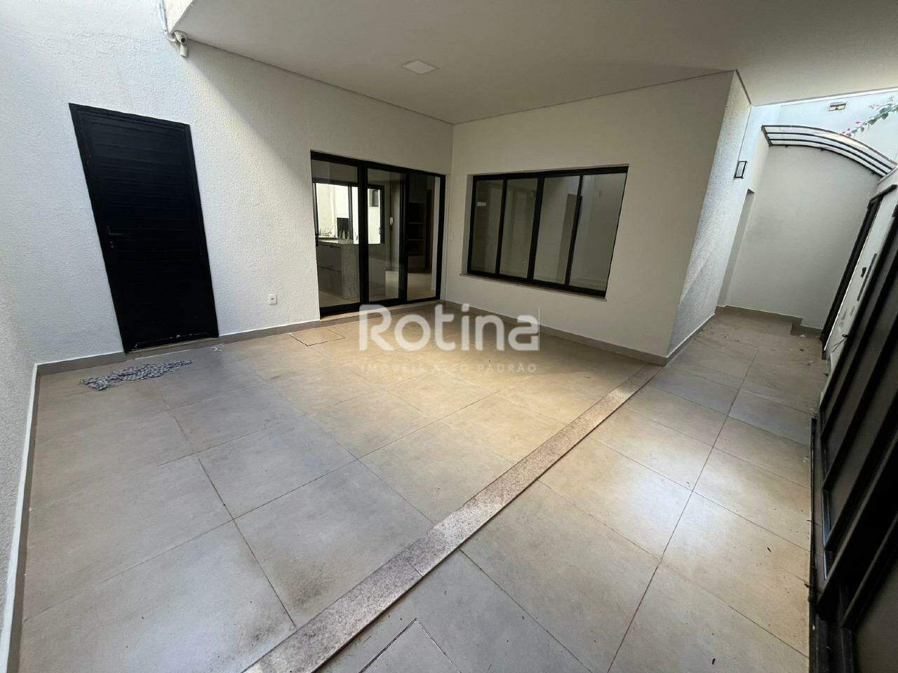 Casa para alugar, 3 quartos em Uberlândia no bairro Cidade Jardim no valor de R$ 5.500,00 - Rotina Imobiliária: 