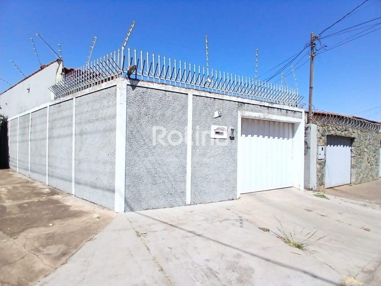 Casa para alugar, 3 quartos em Uberlândia no bairro Presidente Roosevelt no valor de R$ 2.500,00 - Rotina Imobiliária: 