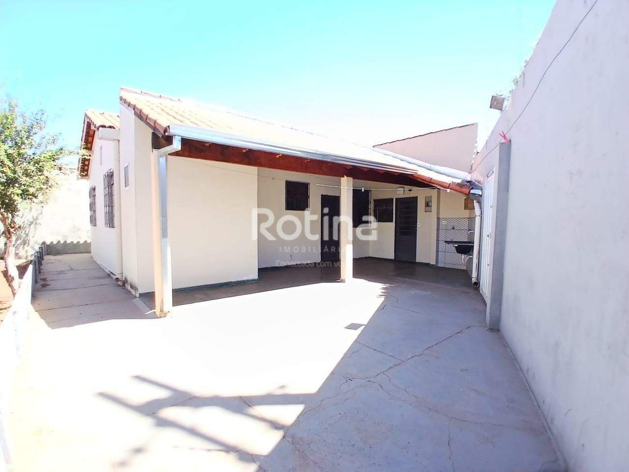 Casa para alugar, 3 quartos em Uberlândia no bairro Presidente Roosevelt no valor de R$ 2.500,00 - Rotina Imobiliária: 