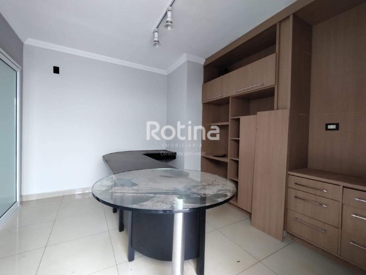 Casa para alugar, 4 quartos em Uberlândia no bairro Jardim Karaíba no valor de R$ 4.200,00 - Rotina Imobiliária: 