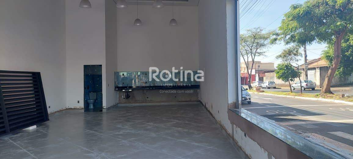 Comercial para alugar, em Uberlândia no bairro Granada no valor de R$ 5.900,00 - Rotina Imobiliária: 