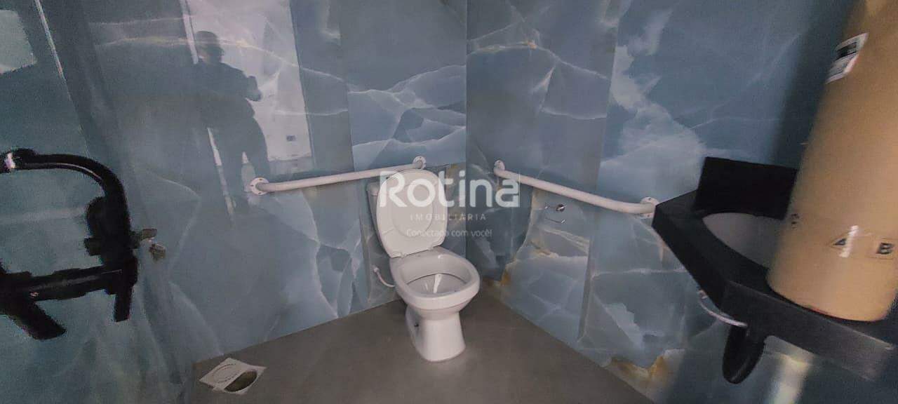 Comercial para alugar, em Uberlândia no bairro Granada no valor de R$ 2.600,00 - Rotina Imobiliária: 