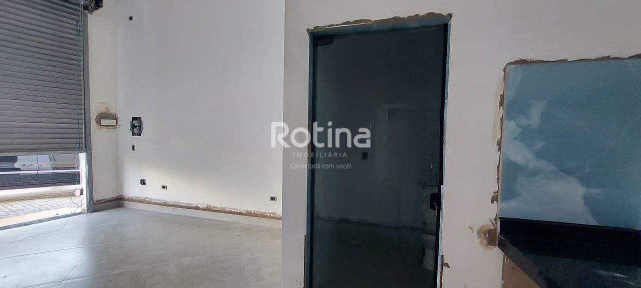 Comercial para alugar, em Uberlândia no bairro Granada no valor de R$ 1.900,00 - Rotina Imobiliária: 