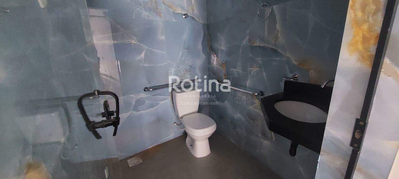 Comercial para alugar, em Uberlândia no bairro Granada no valor de R$ 1.900,00 - Rotina Imobiliária: 