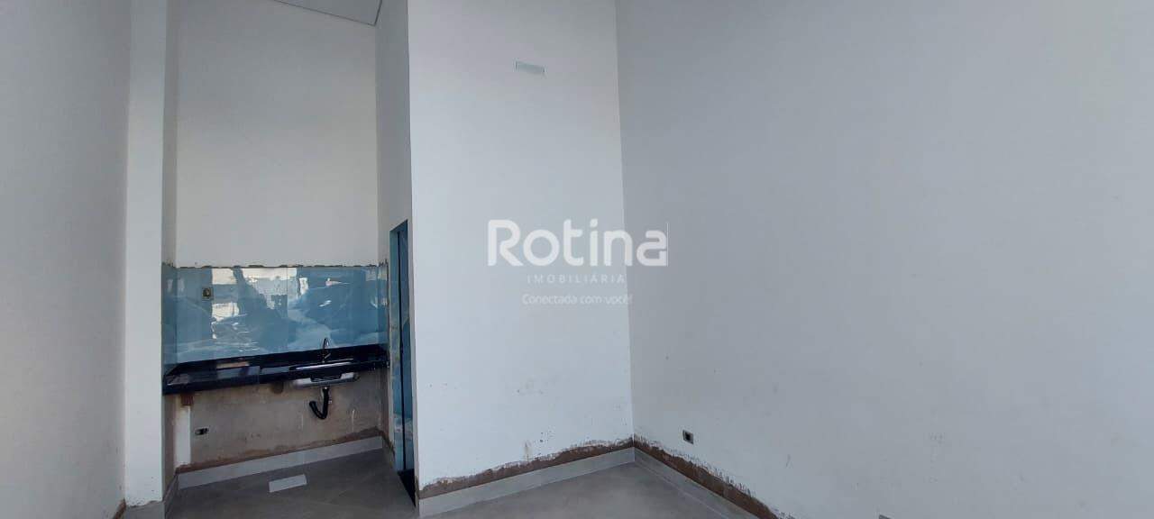 Comercial para alugar, em Uberlândia no bairro Granada no valor de R$ 1.500,00 - Rotina Imobiliária: 