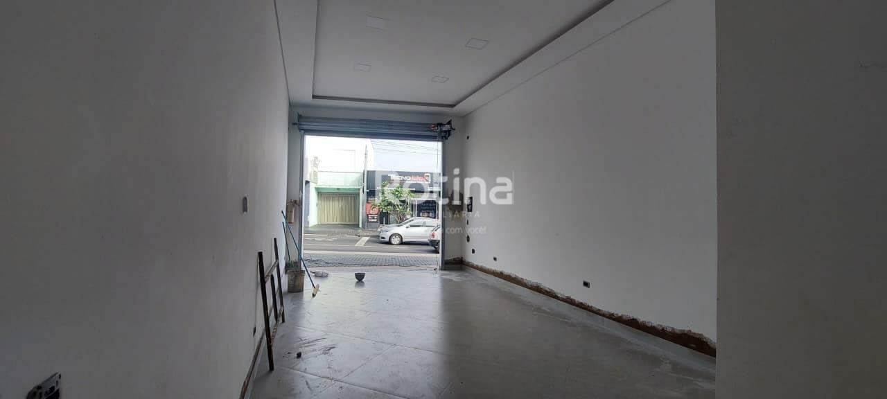 Comercial para alugar, em Uberlândia no bairro Granada no valor de R$ 1.500,00 - Rotina Imobiliária: 