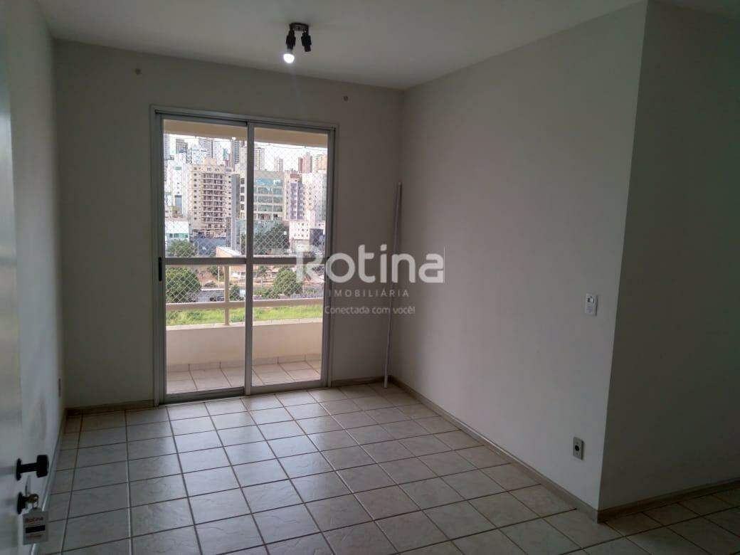 Apartamento para alugar, 3 quartos em Uberlândia no bairro Copacabana no valor de R$ 2.000,00 - Rotina Imobiliária: 
