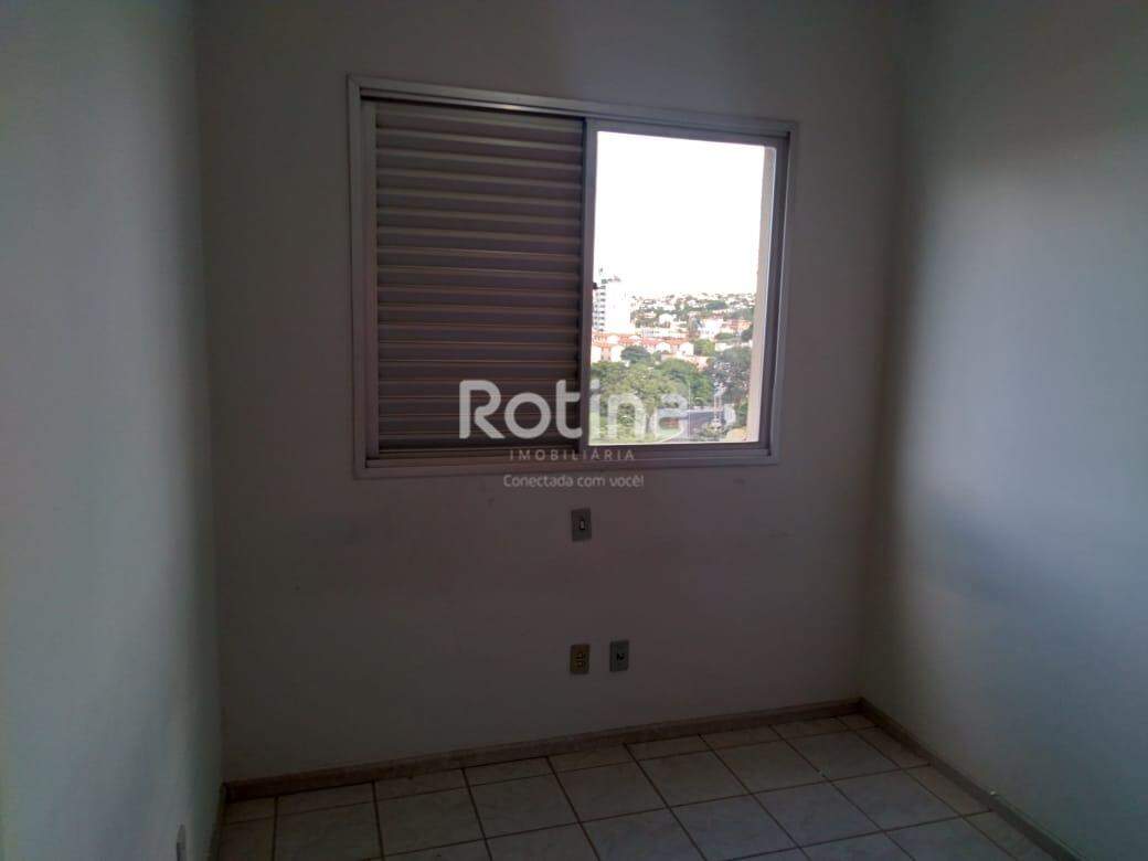 Apartamento para alugar, 3 quartos em Uberlândia no bairro Copacabana no valor de R$ 2.000,00 - Rotina Imobiliária: 