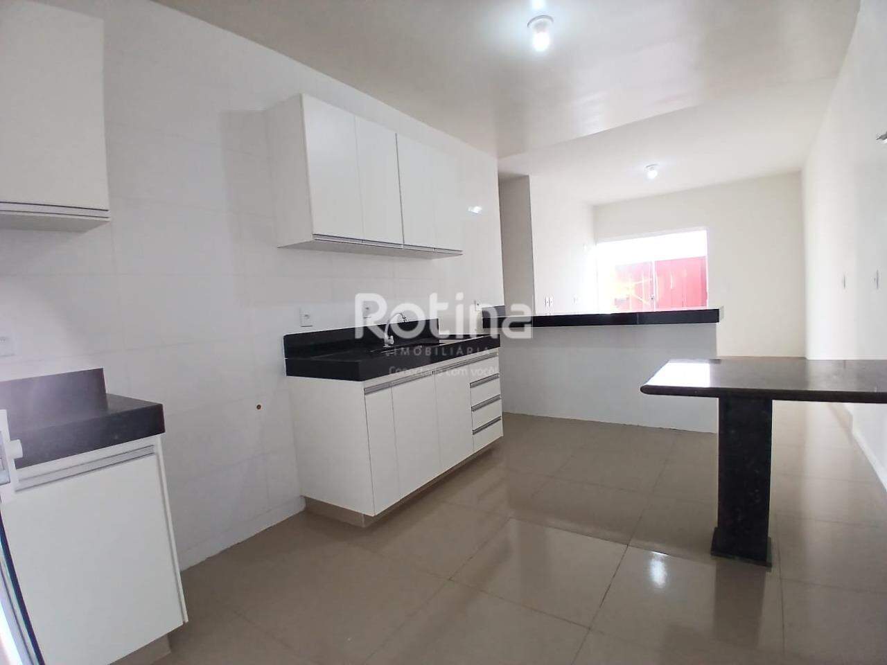 Casa para alugar, 2 quartos em Uberlândia no bairro Shopping Park no valor de R$ 2.300,00 - Rotina Imobiliária: 