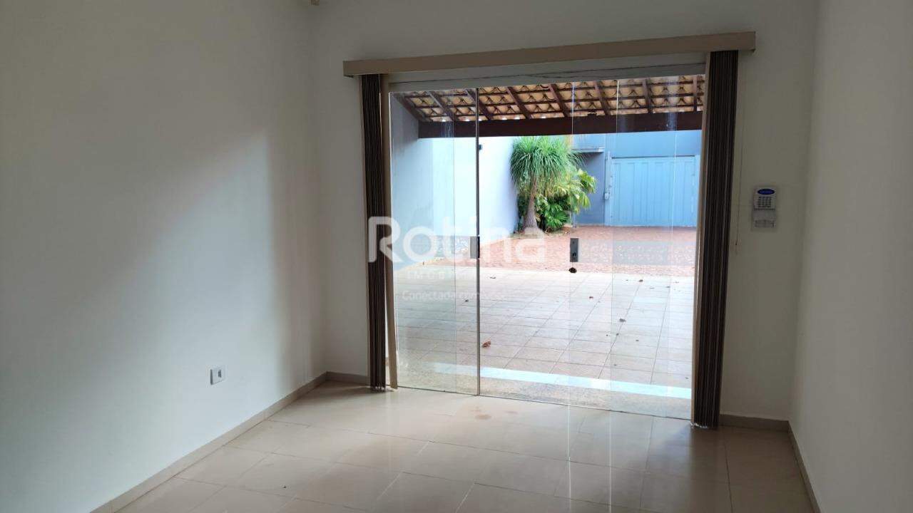 Casa para alugar, 3 quartos em Uberlândia no bairro Jardim Karaíba no valor de R$ 6.000,00 - Rotina Imobiliária: 