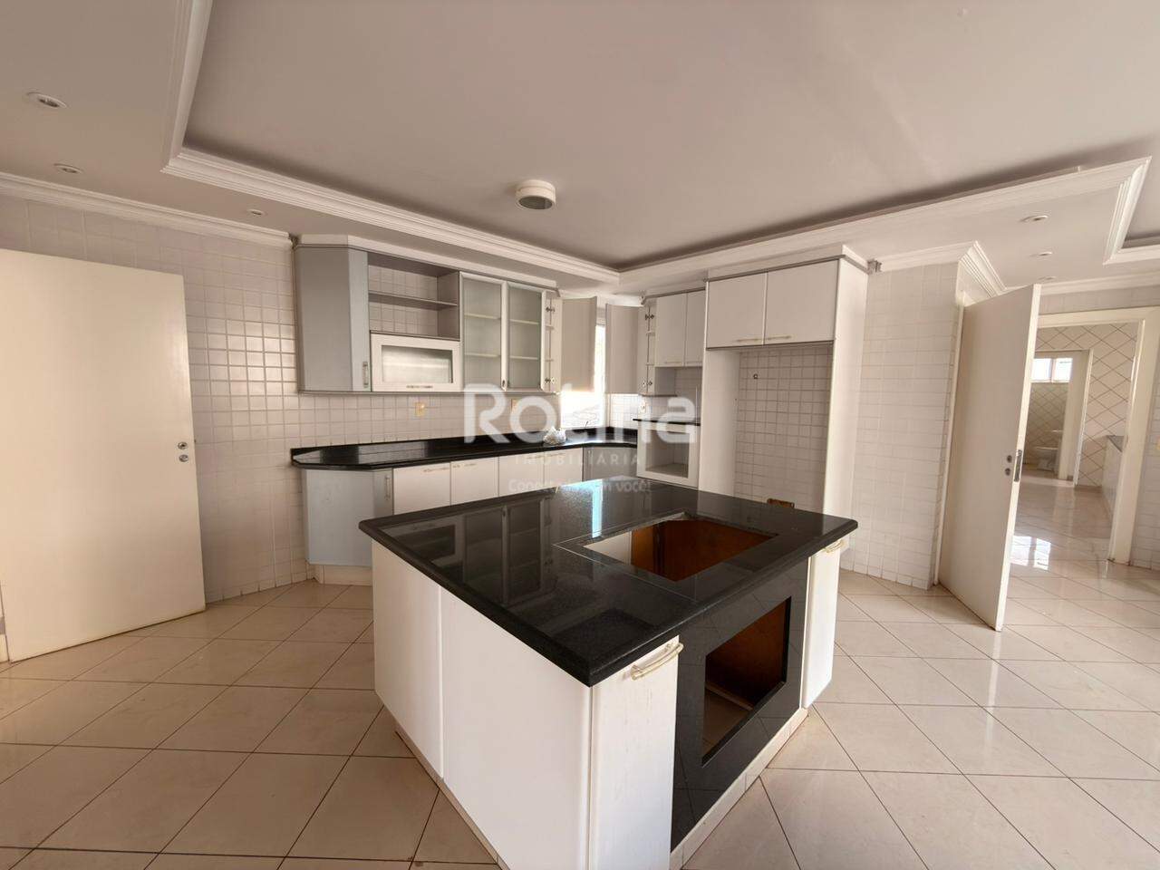 Casa Comercial para alugar, 4 quartos em Uberlândia no bairro Morada da Colina no valor de R$ 18.000,00 - Rotina Imobiliária: 