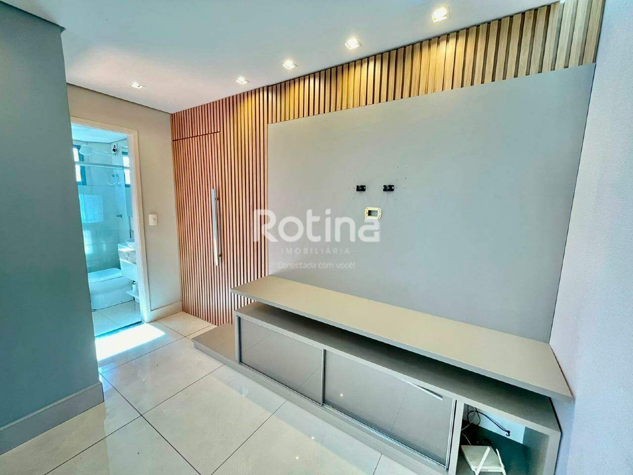 Apartamento à venda, 2 quartos em Uberlândia no bairro Lídice no valor de R$ 330.000,00 - Rotina Imobiliária: 