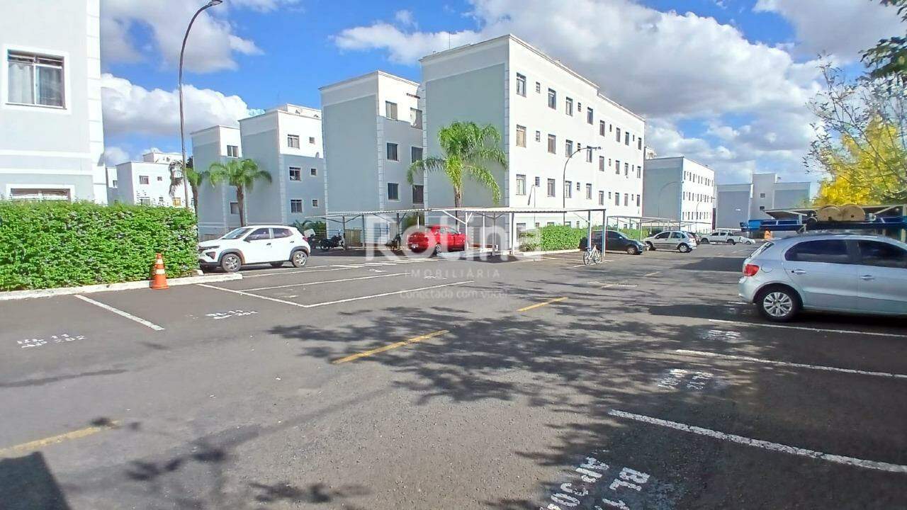 Apartamento para alugar, 2 quartos em Uberlândia no bairro Shopping Park no valor de R$ 950,00 - Rotina Imobiliária: 