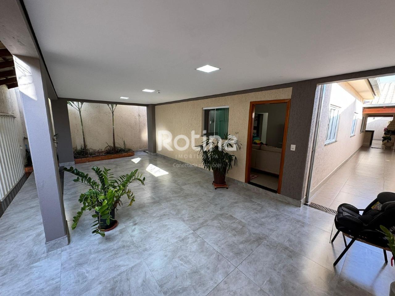 Casa à venda, 4 quartos em Uberlândia no bairro Taiaman no valor de R$ 600.000,00 - Rotina Imobiliária: 