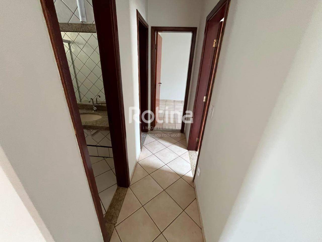 Apartamento para alugar, 3 quartos em Uberlândia no bairro Marta Helena no valor de R$ 2.200,00 - Rotina Imobiliária: 