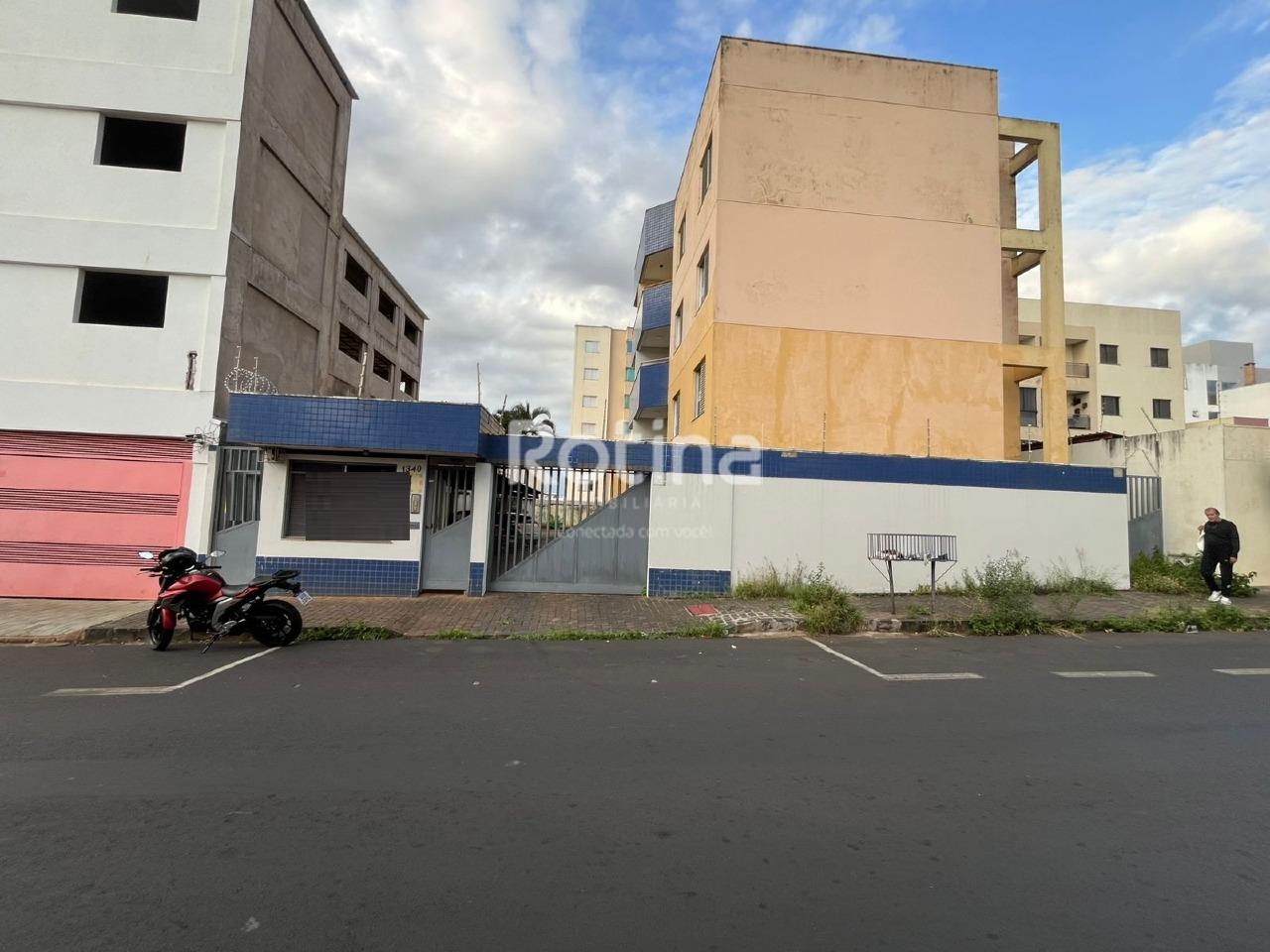 Apartamento para alugar, 3 quartos em Uberlândia no bairro Marta Helena no valor de R$ 2.500,00 - Rotina Imobiliária: 