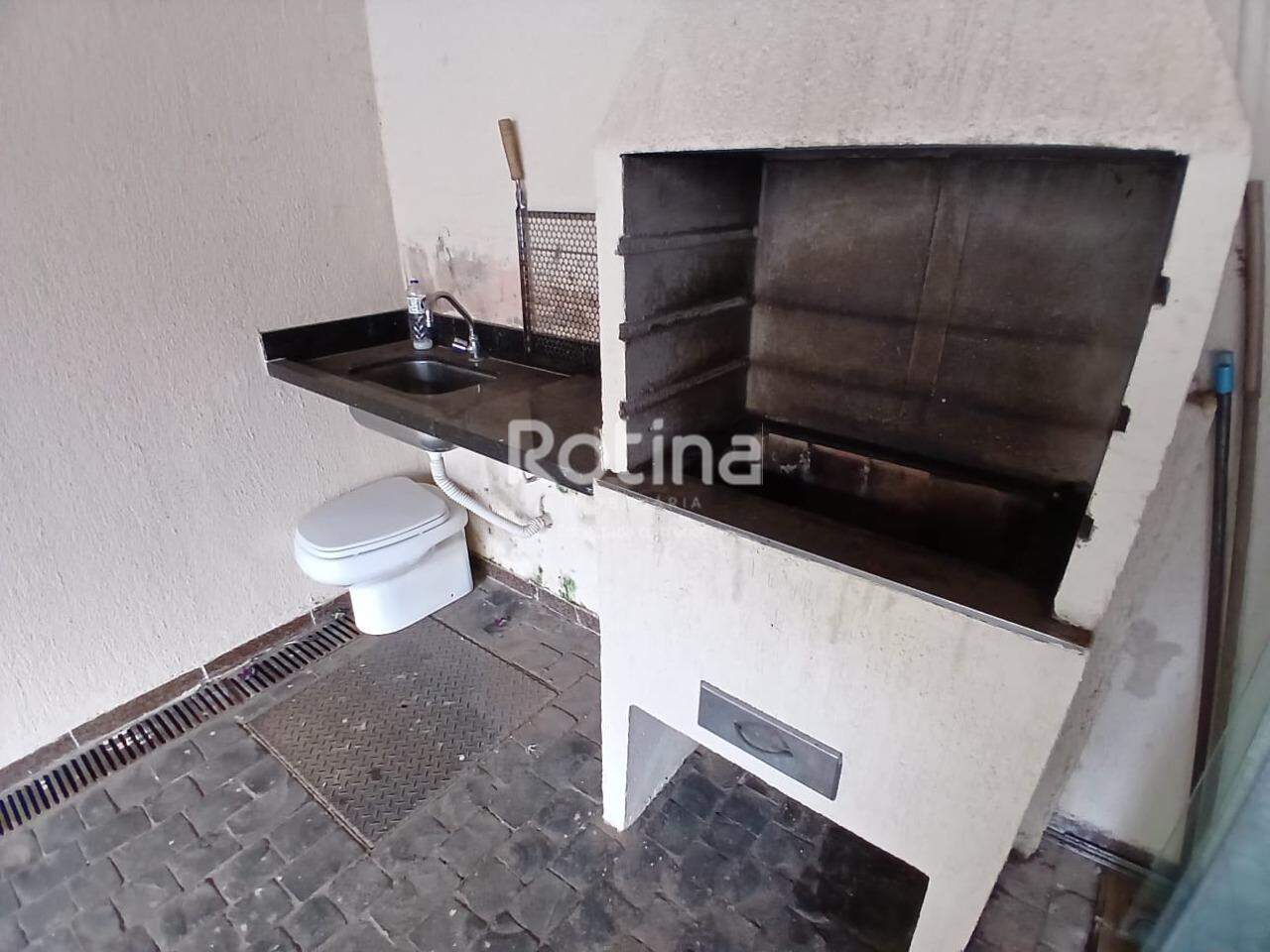 Apartamento para alugar, 3 quartos em Uberlândia no bairro Brasil no valor de R$ 2.700,00 - Rotina Imobiliária: 