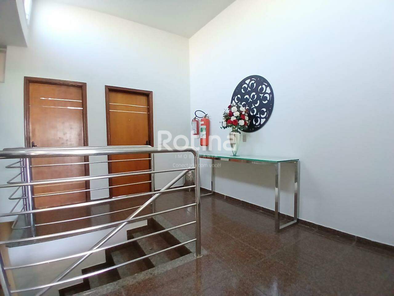 Apartamento para alugar, 3 quartos em Uberlândia no bairro Brasil no valor de R$ 2.700,00 - Rotina Imobiliária: 