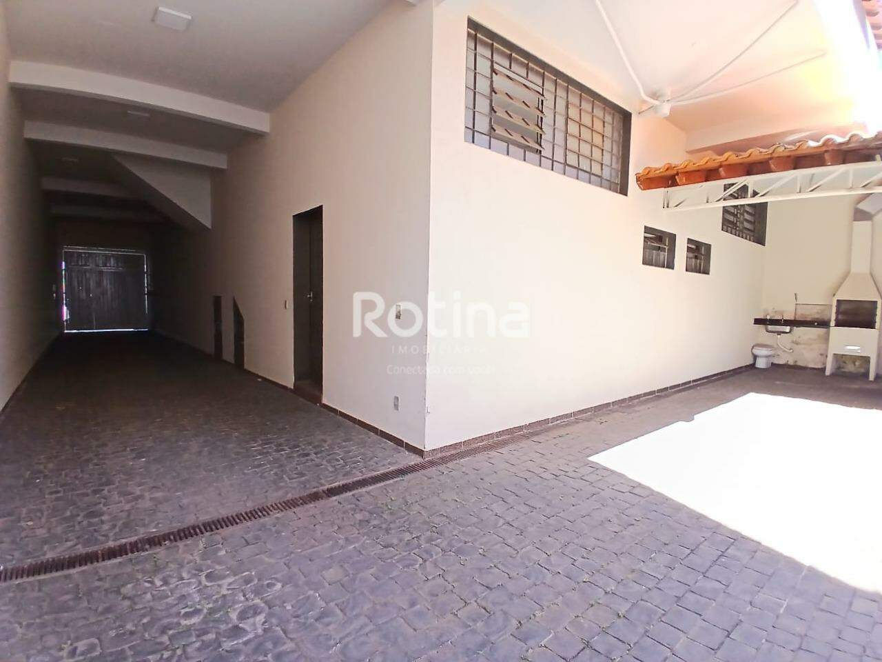Apartamento para alugar, 3 quartos em Uberlândia no bairro Brasil no valor de R$ 2.700,00 - Rotina Imobiliária: 