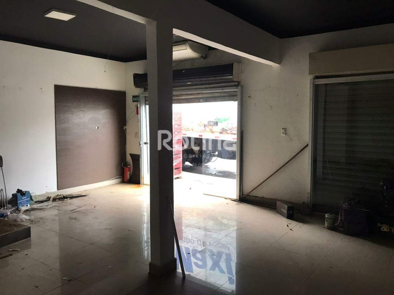 Loja para alugar, em Uberlândia no bairro Segismundo Pereira no valor de R$ 3.200,00 - Rotina Imobiliária: 