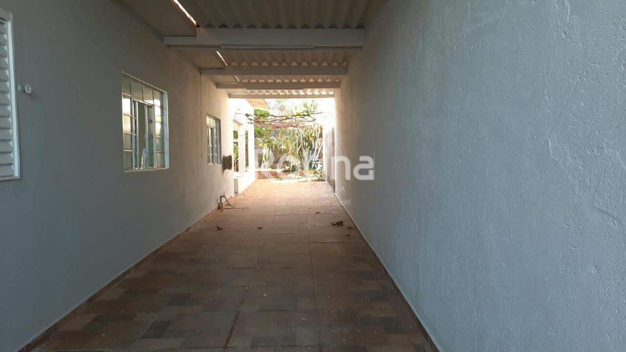 Casa à venda, 3 quartos em Uberlândia no bairro Pampulha no valor de R$ 395.000,00 - Rotina Imobiliária: 