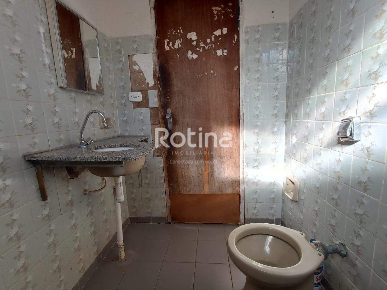 Casa à venda, 3 quartos em Uberlândia no bairro Santa Mônica no valor de R$ 320.000,00 - Rotina Imobiliária: 