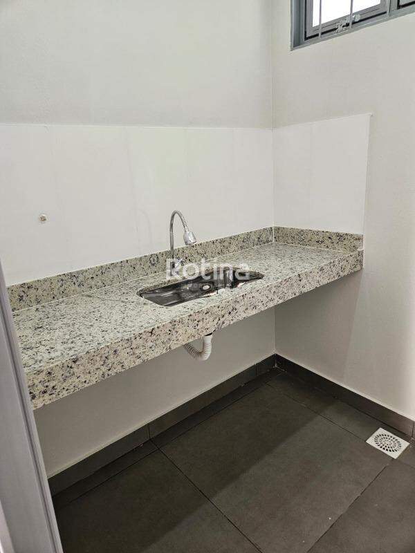 Loja para alugar, em Uberlândia no bairro Planalto no valor de R$ 1.300,00 - Rotina Imobiliária: 