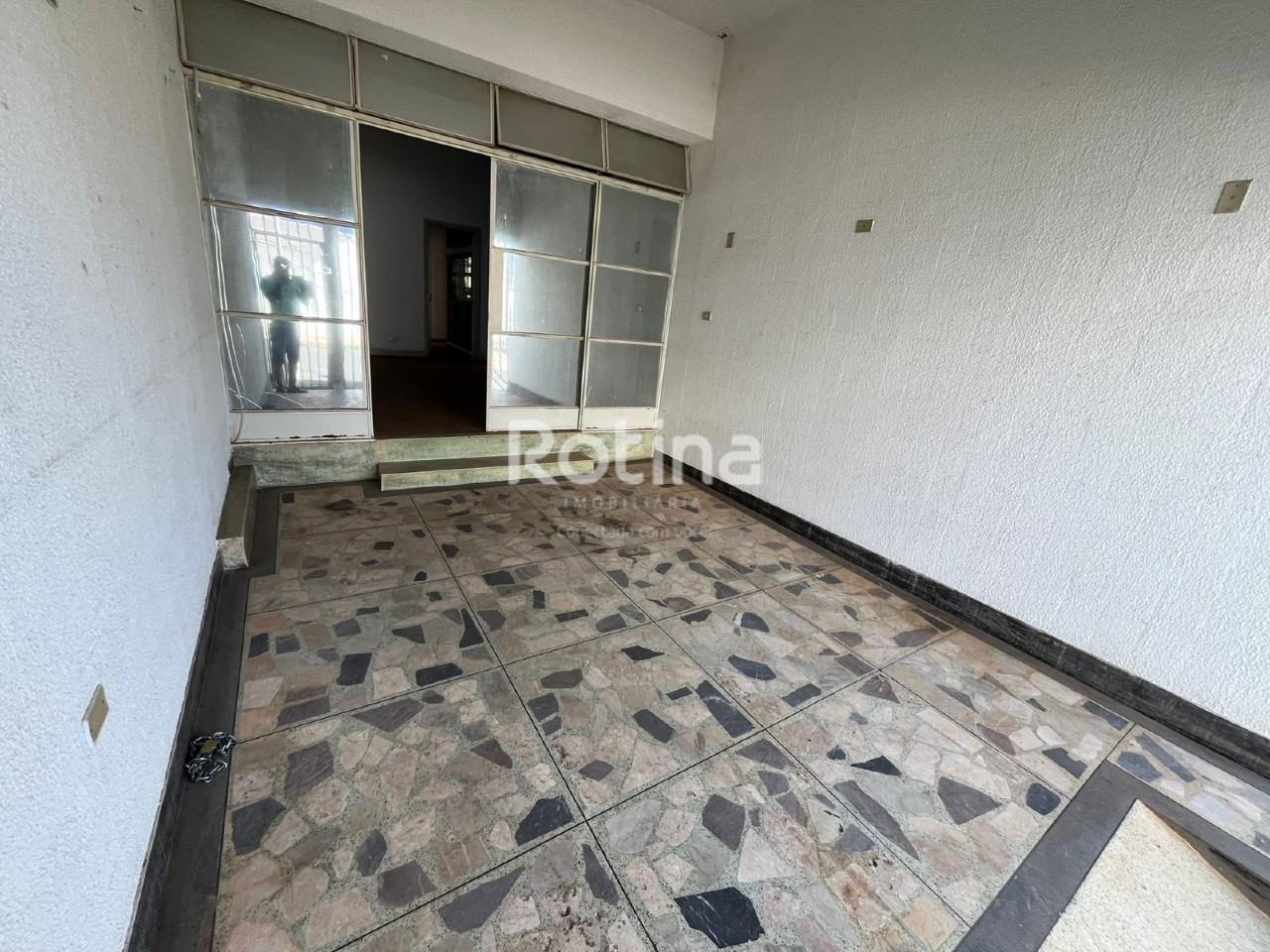 Comercial para alugar, em Uberlândia no bairro Centro no valor de R$ 4.500,00 - Rotina Imobiliária: 