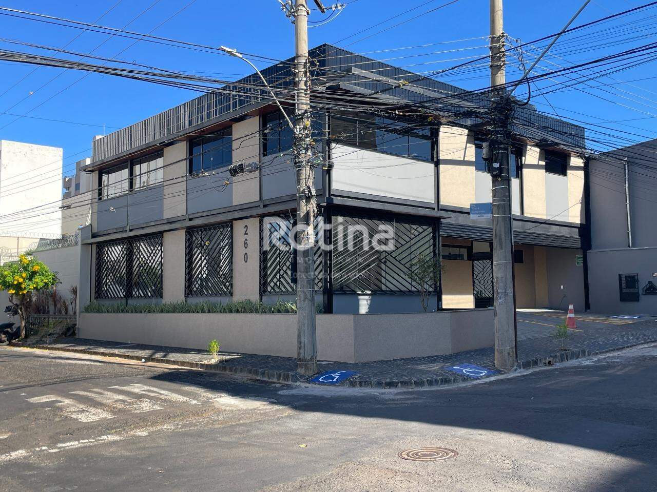 Prédio Inteiro para alugar, em Uberlândia no bairro Martins no valor de R$ 18.500,00 - Rotina Imobiliária: 