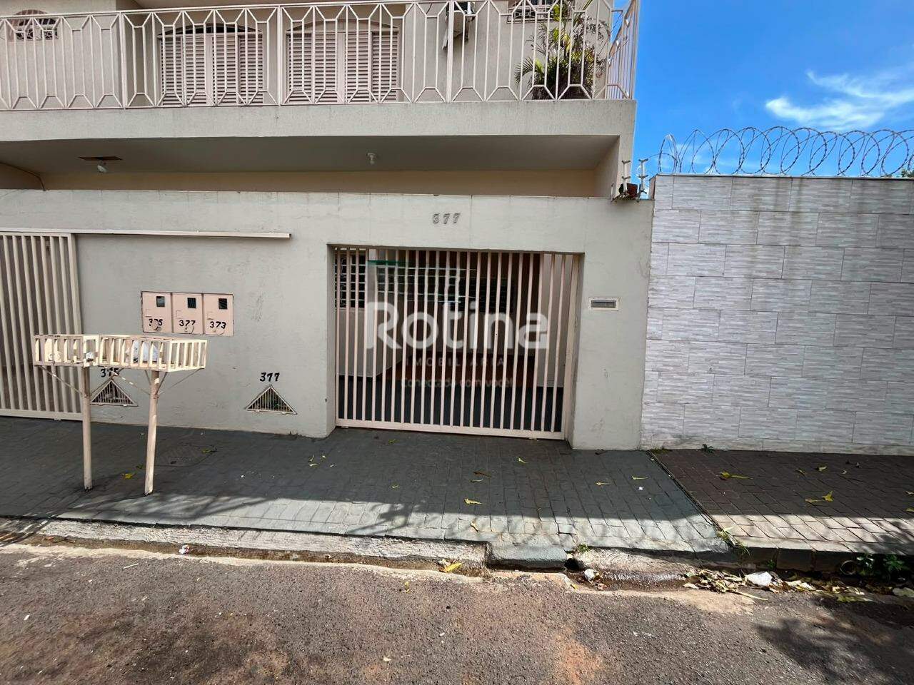 Casa para alugar, 3 quartos em Uberlândia no bairro Tibery no valor de R$ 1.950,00 - Rotina Imobiliária: 