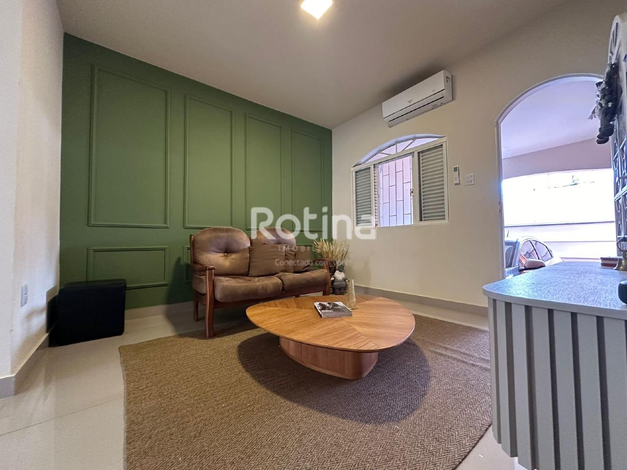 Casa para alugar, 4 quartos em Uberlândia no bairro Fundinho no valor de R$ 4.500,00 - Rotina Imobiliária: 