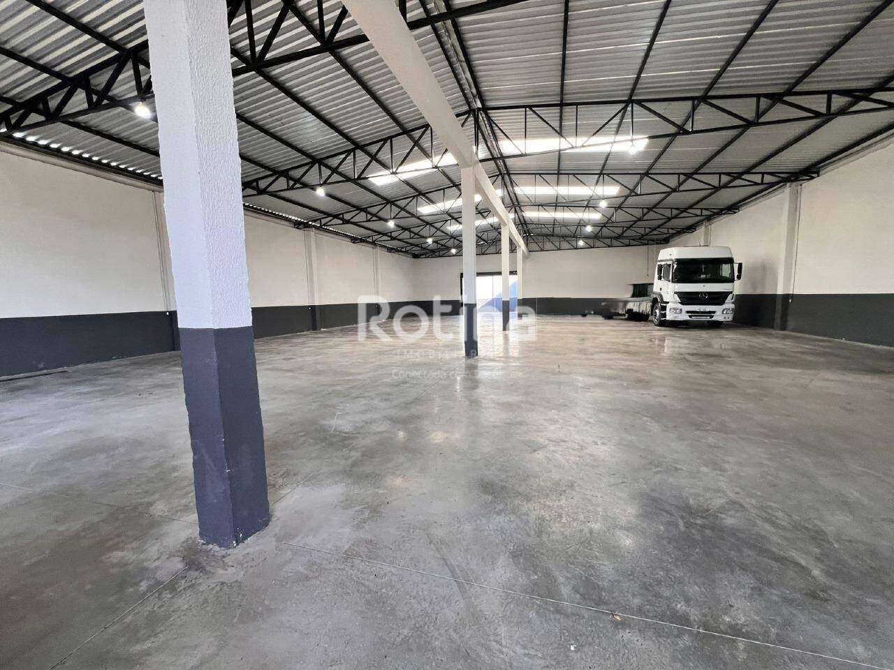 Galpão para alugar, em Uberlândia no bairro Bom Jesus no valor de R$ 25.000,00 - Rotina Imobiliária: 