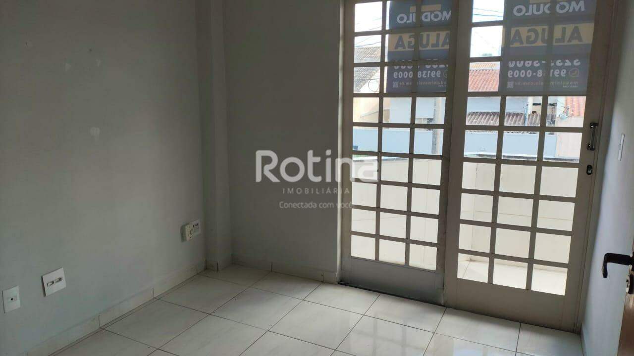 Apartamento para alugar, 3 quartos em Uberlândia no bairro Nova Uberlândia no valor de R$ 1.500,00 - Rotina Imobiliária: 