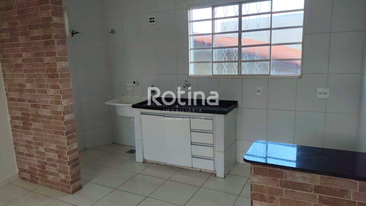 Apartamento para alugar, 3 quartos em Uberlândia no bairro Nova Uberlândia no valor de R$ 1.500,00 - Rotina Imobiliária: 