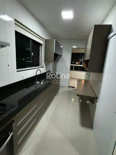 Apartamento para alugar, 3 quartos em Uberlândia no bairro Granada no valor de R$ 3.800,00 - Rotina Imobiliária: 