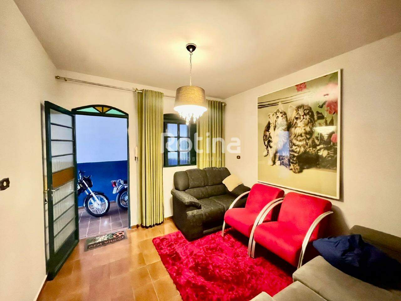 Casa à venda, 6 quartos em Uberlândia no bairro Custódio Pereira no valor de R$ 650.000,00 - Rotina Imobiliária: 