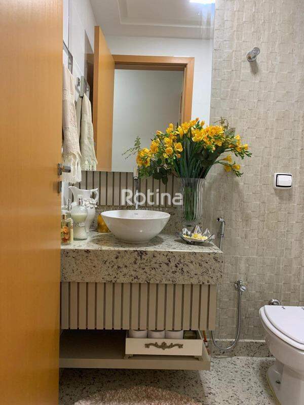 Apartamento à venda, 3 quartos em Uberlândia no bairro Nossa Senhora Aparecida no valor de R$ 1.050.000,00 - Rotina Imobiliária: 