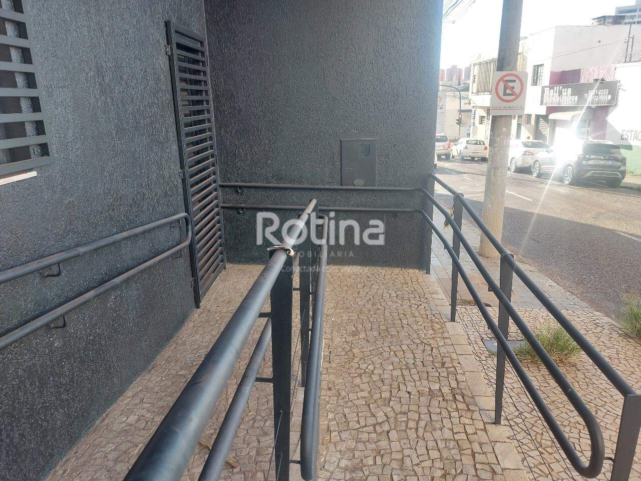 Comercial para alugar, em Uberlândia no bairro Centro no valor de R$ 5.000,00 - Rotina Imobiliária: 