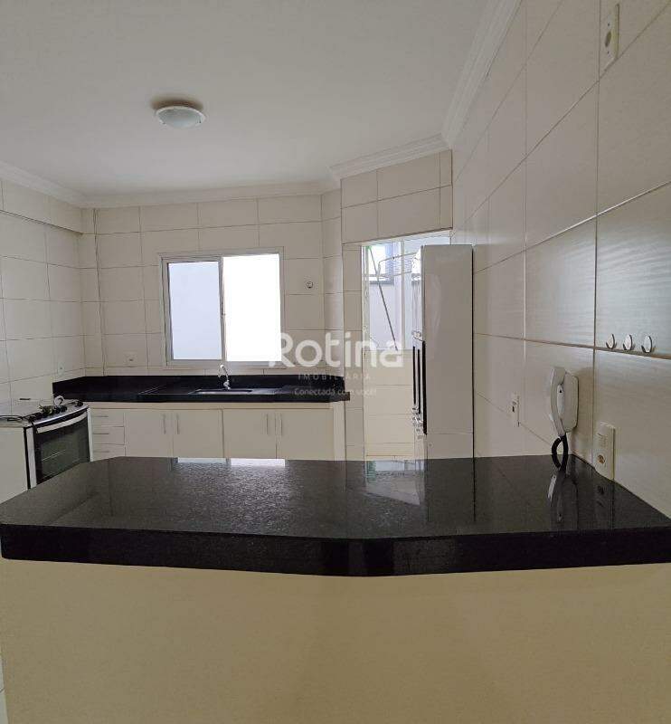 Apartamento à venda, 3 quartos em Uberlândia no bairro Umuarama no valor de R$ 550.000,00 - Rotina Imobiliária: 