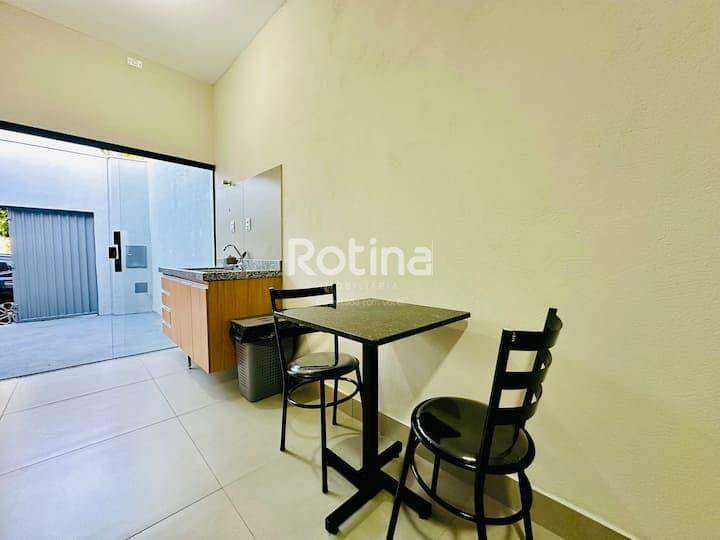Kitnet para alugar, 1 quarto em Uberlândia no bairro Minas Gerais no valor de R$ 1.900,00 - Rotina Imobiliária: 