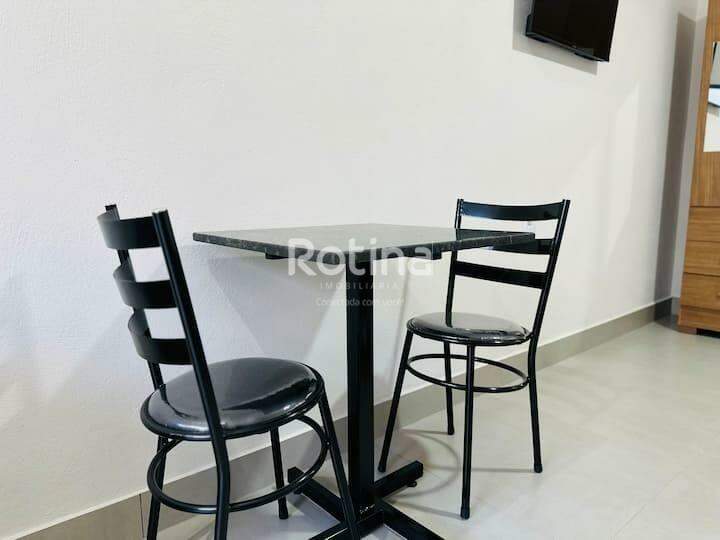 Kitnet para alugar, 1 quarto em Uberlândia no bairro Minas Gerais no valor de R$ 1.900,00 - Rotina Imobiliária: 