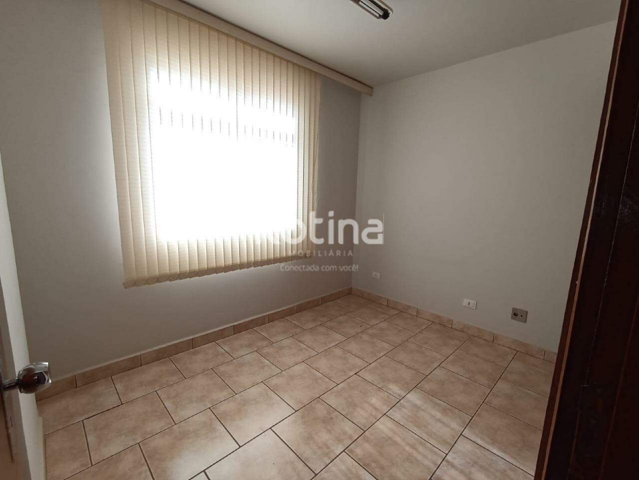 Apartamento à venda, 2 quartos em Uberlândia no bairro Brasil no valor de R$ 265.000,00 - Rotina Imobiliária: 