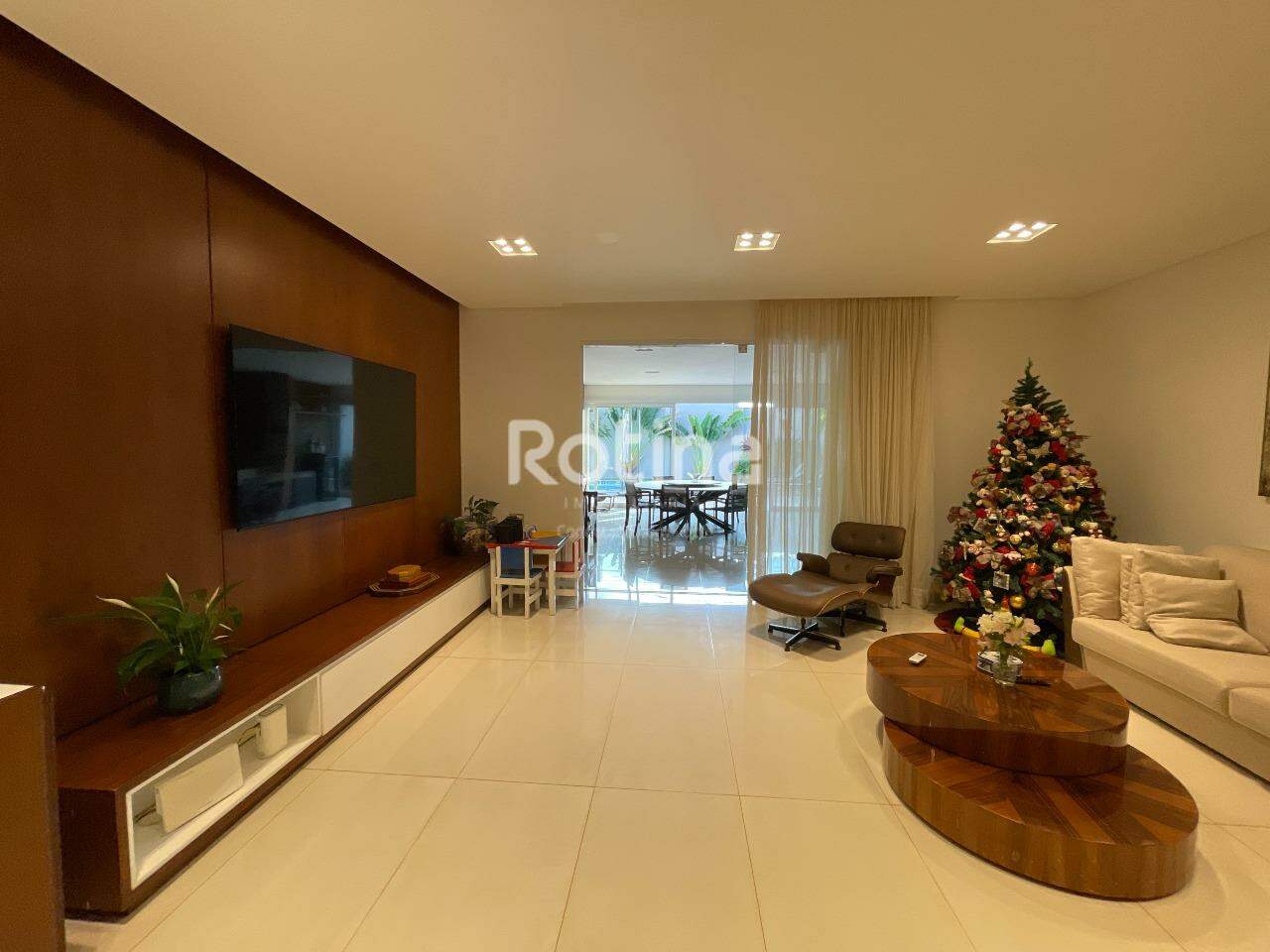 Casa Condomínio Fechado à venda, em Uberlândia no bairro Jardim Karaíba no valor de R$ 3.950.000,00 - Rotina Imobiliária: 