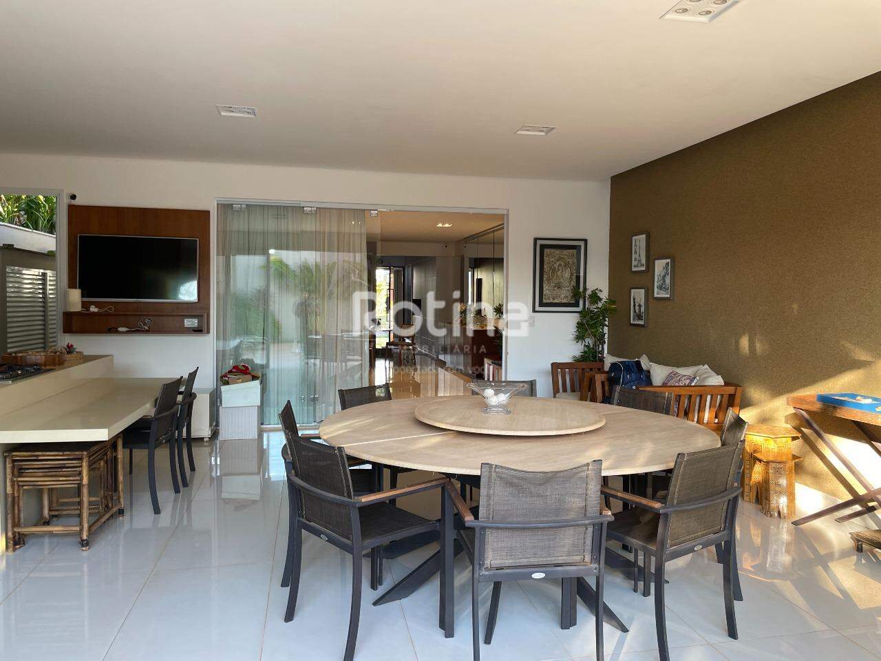 Casa Condomínio Fechado à venda, em Uberlândia no bairro Jardim Karaíba no valor de R$ 3.950.000,00 - Rotina Imobiliária: 