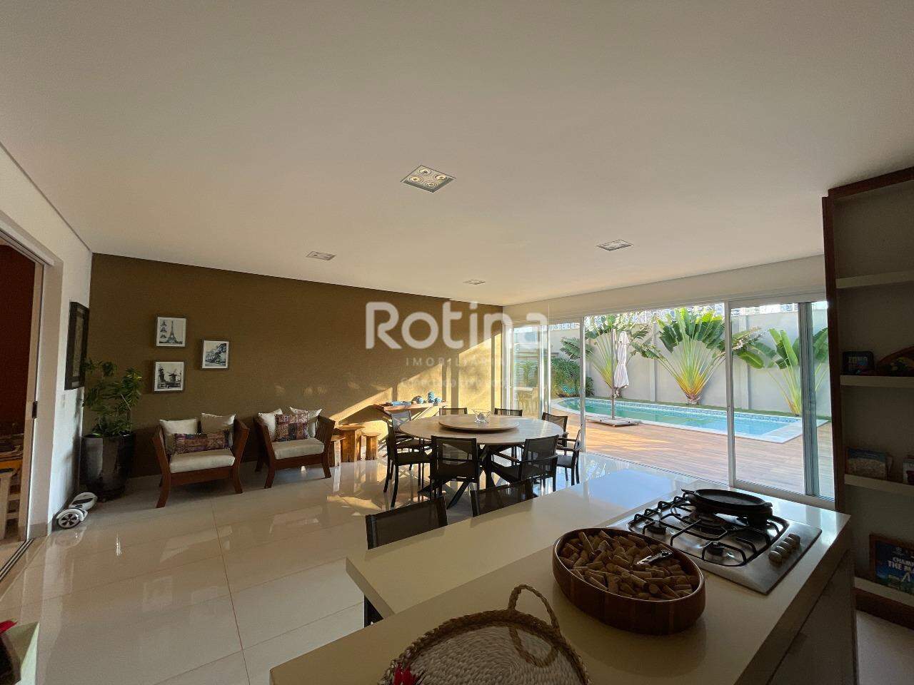 Casa Condomínio Fechado à venda, em Uberlândia no bairro Jardim Karaíba no valor de R$ 3.950.000,00 - Rotina Imobiliária: 