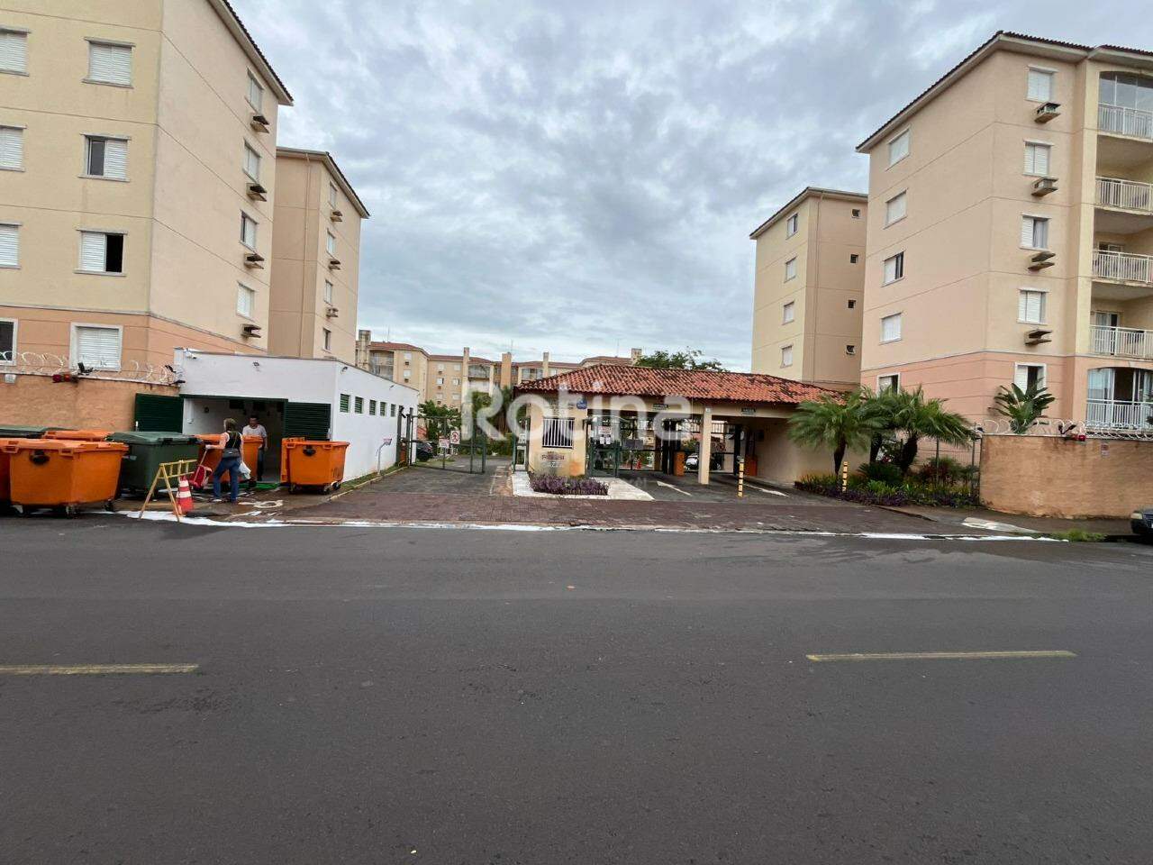 Apartamento para alugar, 3 quartos em Uberlândia no bairro Santa Mônica no valor de R$ 2.500,00 - Rotina Imobiliária: 